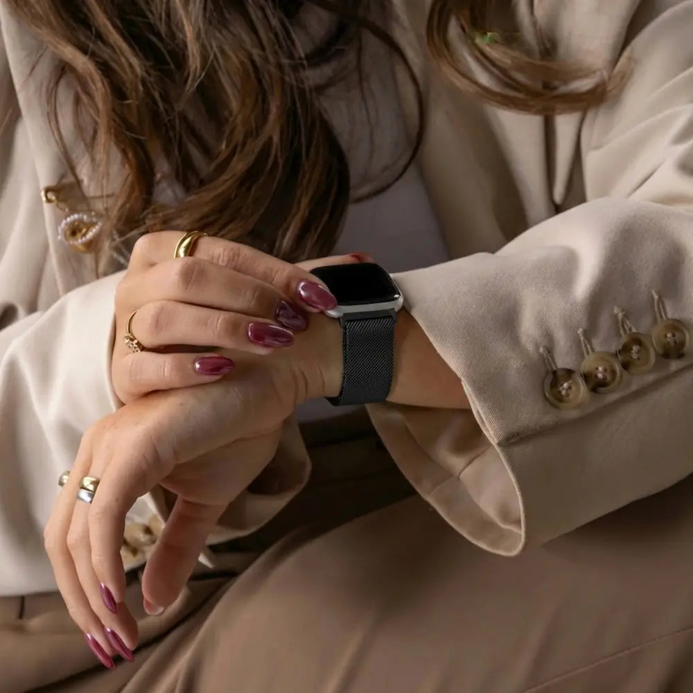 Fekete milánói szíj Fitbit Versa és Versa 2 óraszíjhoz