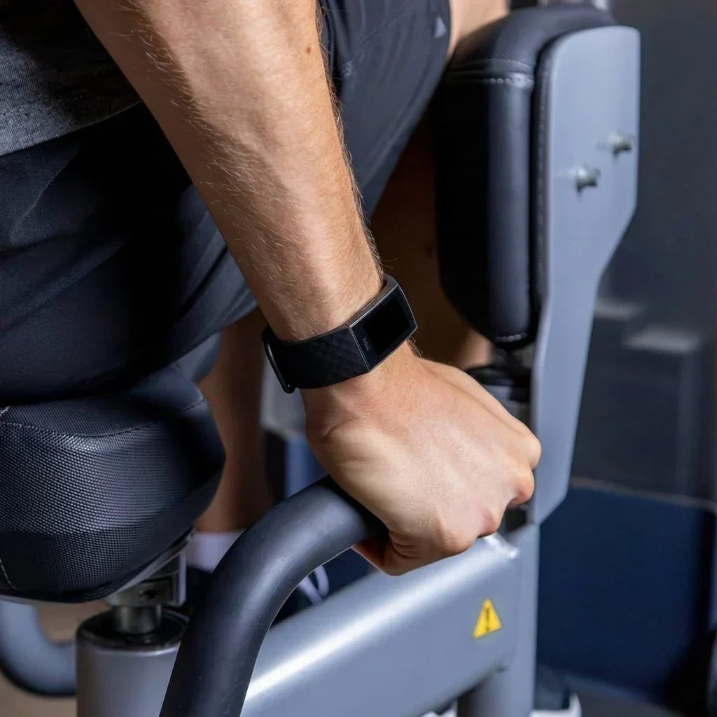 Fekete szilikon szíj Fitbit Charge 4 okosóra szíjhoz