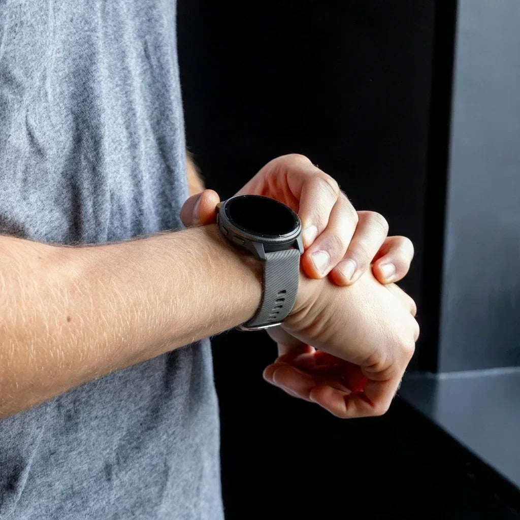 Sötétszürke szilikon szíj Garmin Vivoactive 4 órához