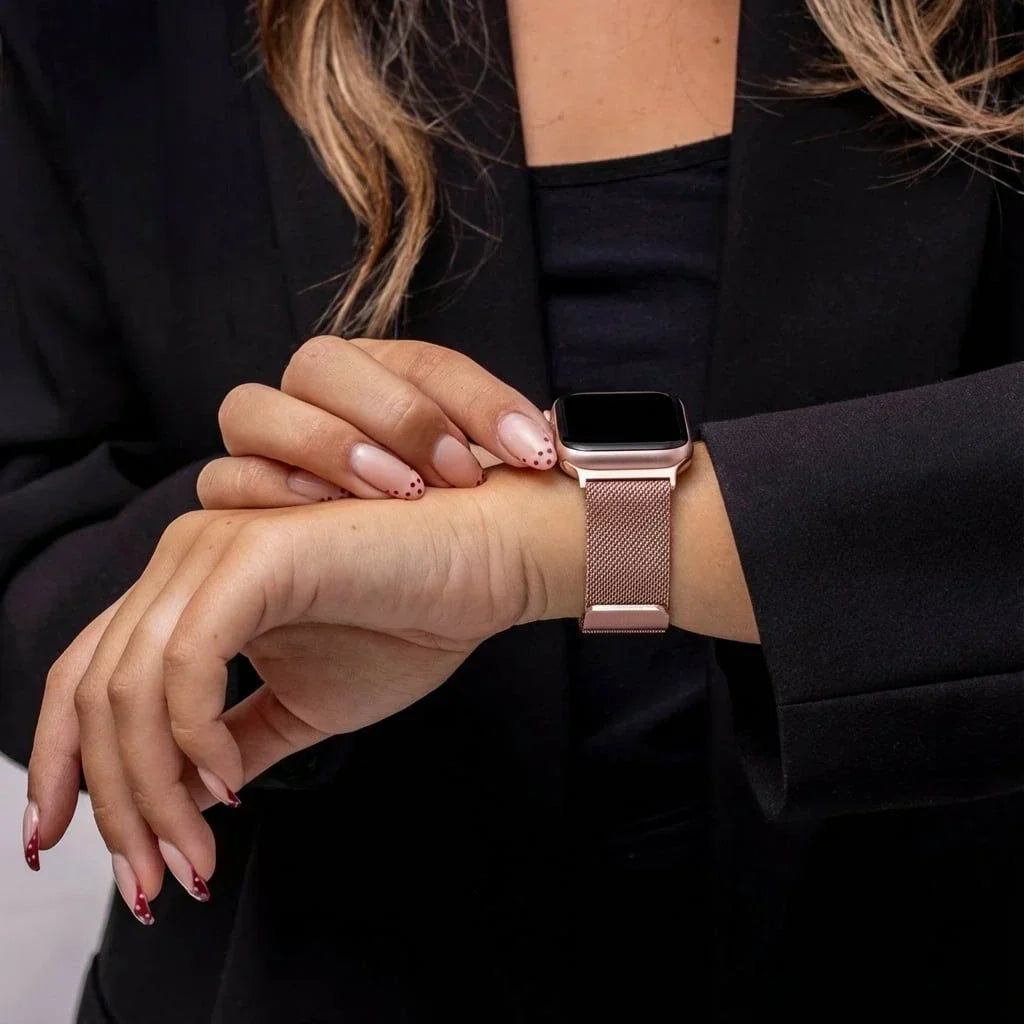 Apple Watch milánói szíj csattal rózsaszínben